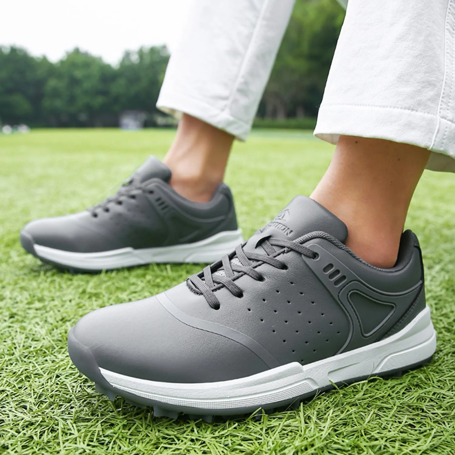 Golf Shoes Men Professional Golf Wears Breathable Spikeless Golfers Sneakers Anti Slip Walking Footwears